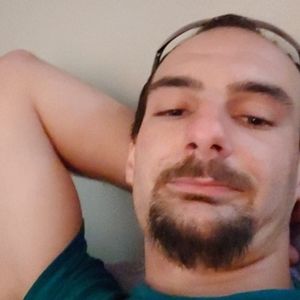 Meet your Posher, Devin